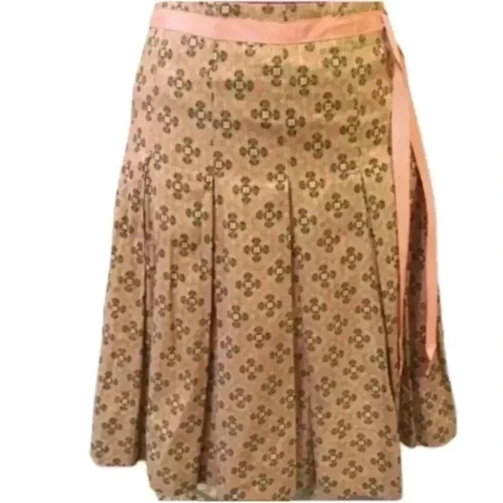 Intuitions medallion Pleated Skirt Size 2